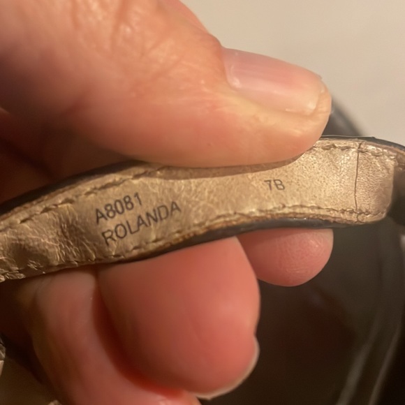 Coach Rolanda 7B black C front sandlas patent leather signature canvas T strap - Picture 7 of 10